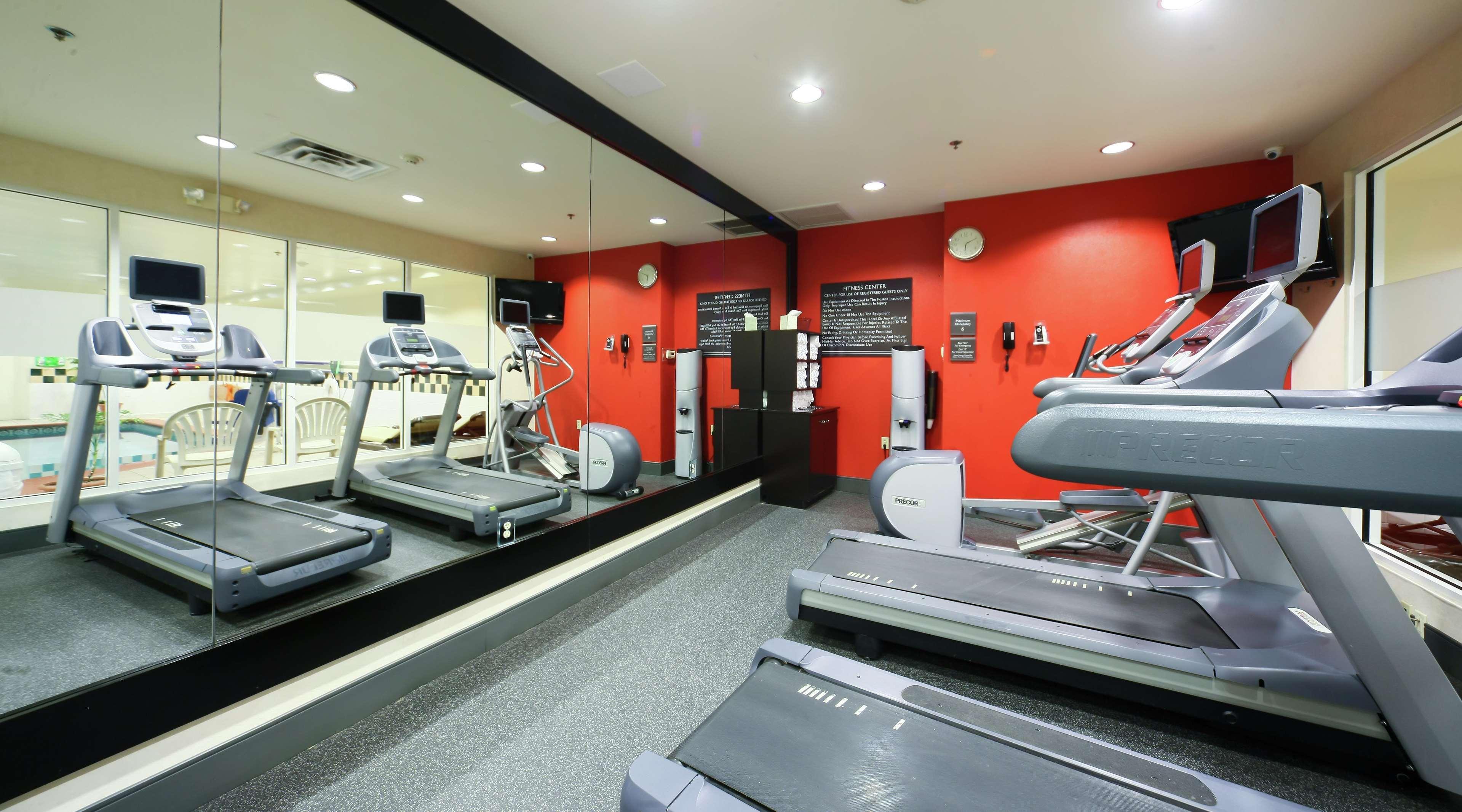 Hilton Garden Inn Secaucus/Meadowlands Bagian luar foto
