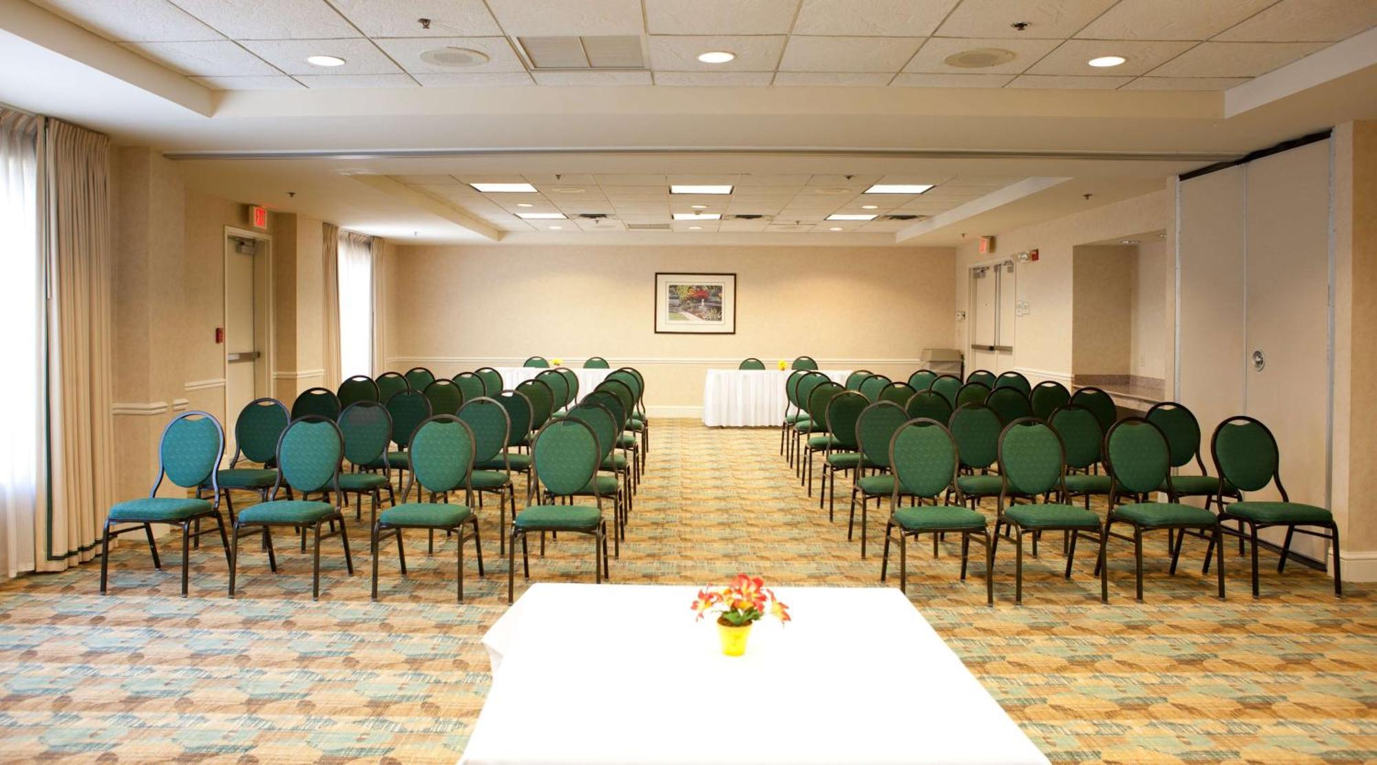 Hilton Garden Inn Secaucus/Meadowlands Bagian luar foto
