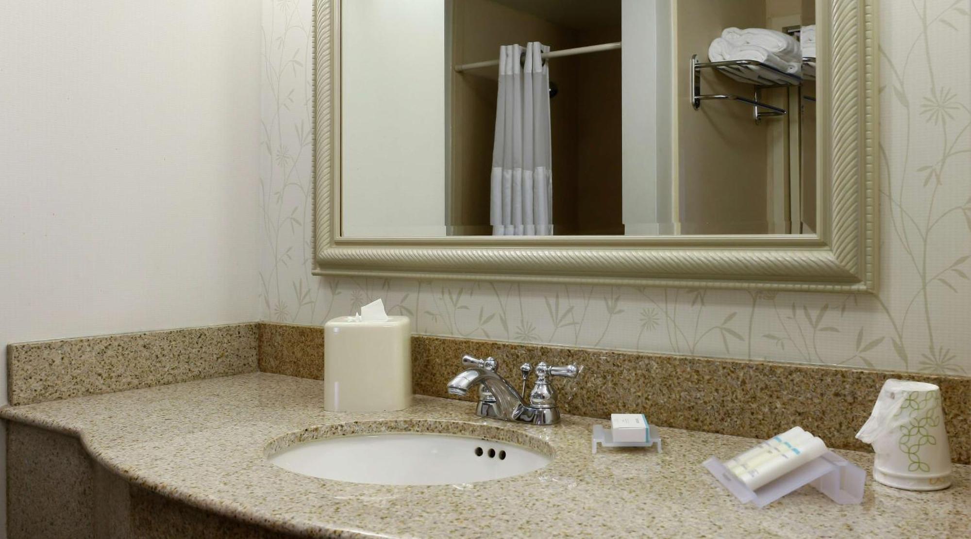 Hilton Garden Inn Secaucus/Meadowlands Bagian luar foto